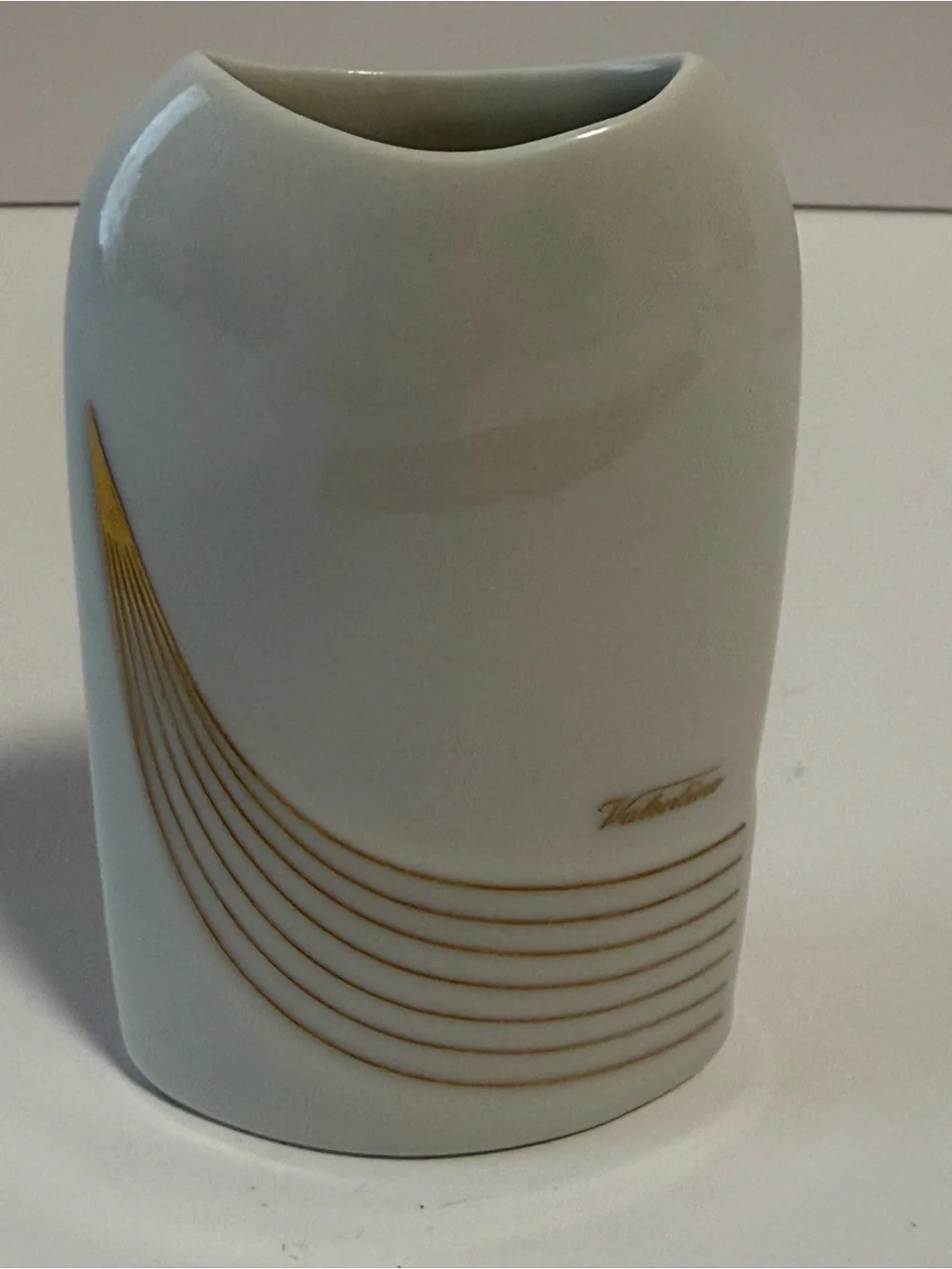 Vintage German Porcelain Valentino Gold Line Bud Vase - Vohenstrauss Seltmann⁠